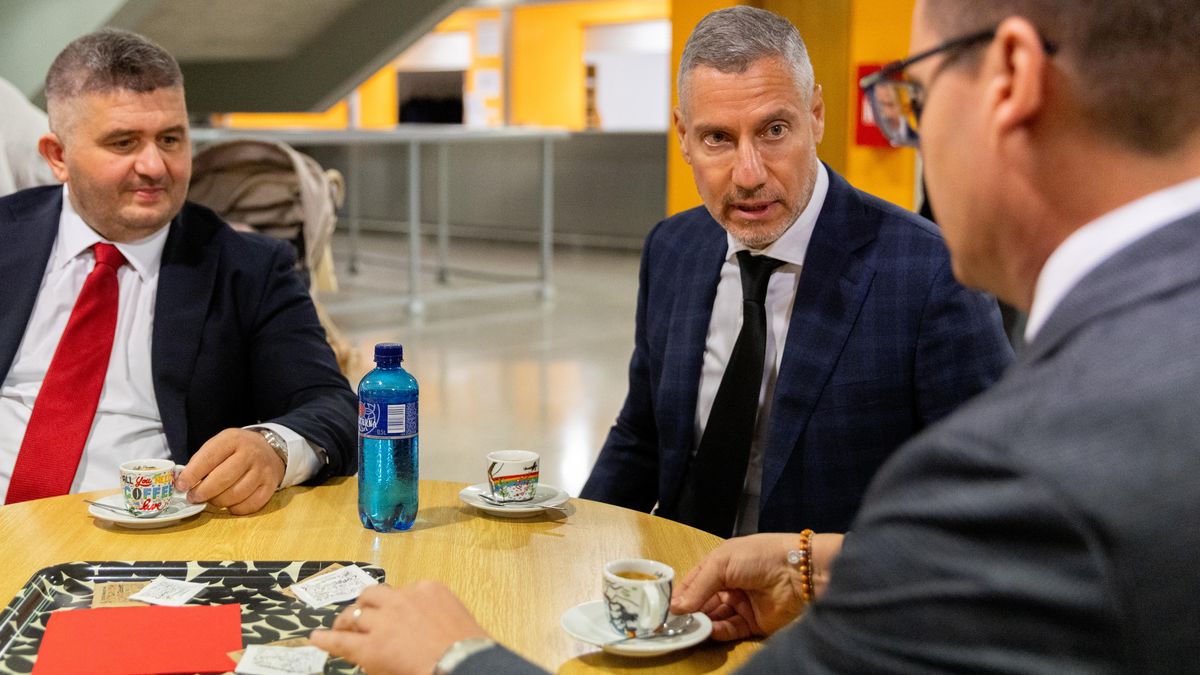 Dozimetr se vrací. Redl ukazuje druhou tvář